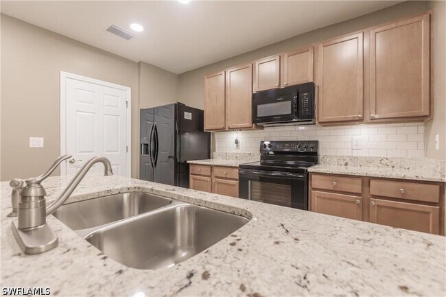 Building Photo - 26978 Wildwood Pines Ln