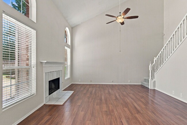Building Photo - "Spacious Two-Story Home with Multiple Living Spaces and and Expansive Backyard!"