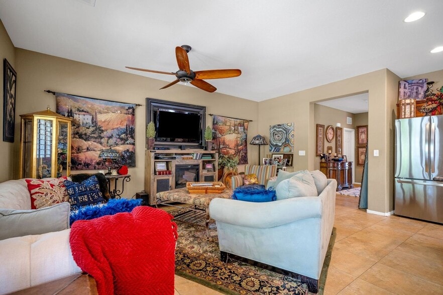 Building Photo - 4445 Ln Grancia Ct