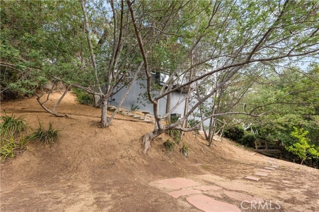 Building Photo - 3339 N Knoll Dr