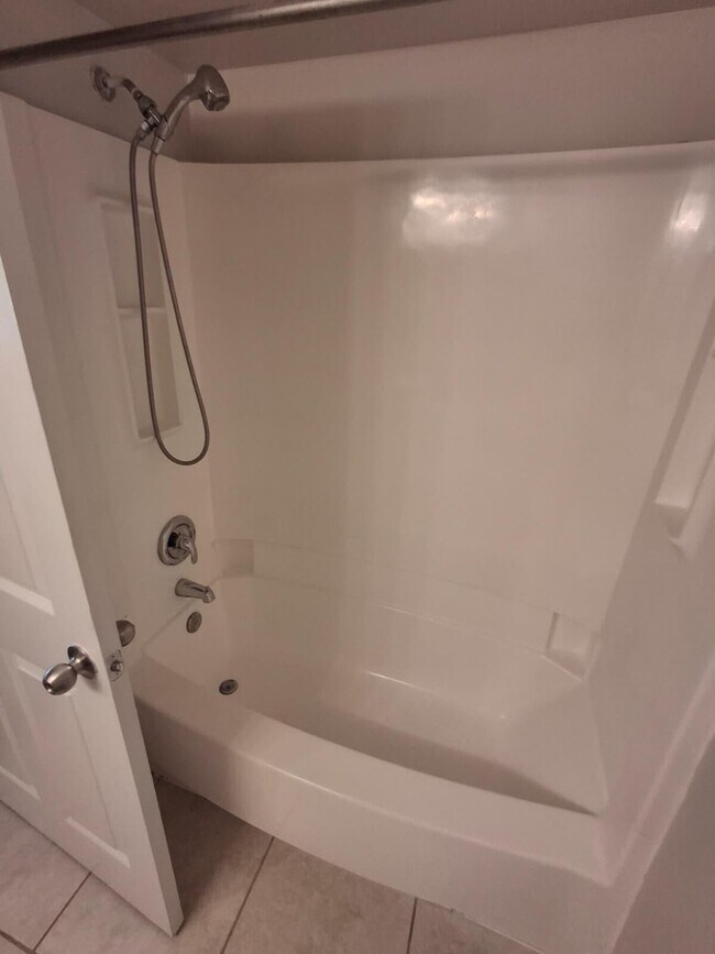 Building Photo - 3222 Coral Lake Ln