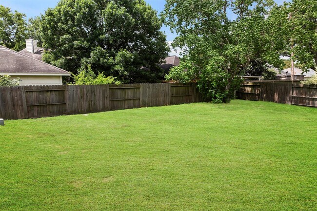 Building Photo - 21055 Southern Colony Ct