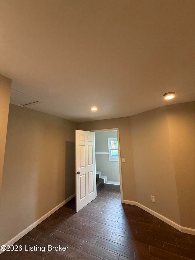 Building Photo - 5111 Lammers Ln