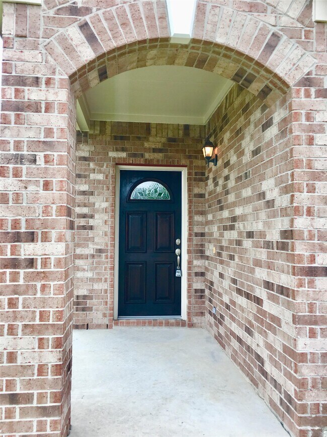 Building Photo - 24218 Cornell Park Ln