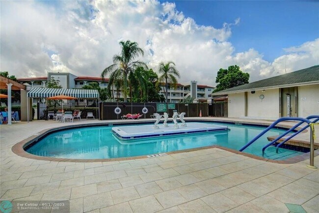 Building Photo - 3405 Bimini Ln