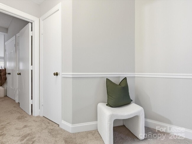 Building Photo - 7925 Charter Oak Ln