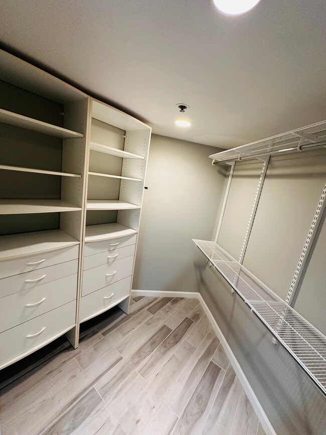 Building Photo - Ground level 2 bedroom, 2 bath in Bayfront...