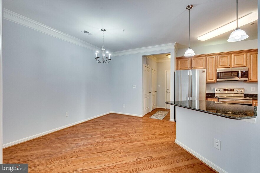 Building Photo - 24701 Byrne Meadow Sq
