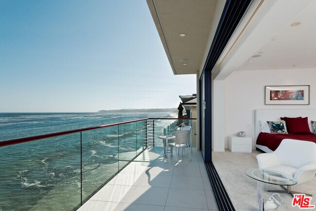 Building Photo - 27082 Malibu Cove Colony Dr