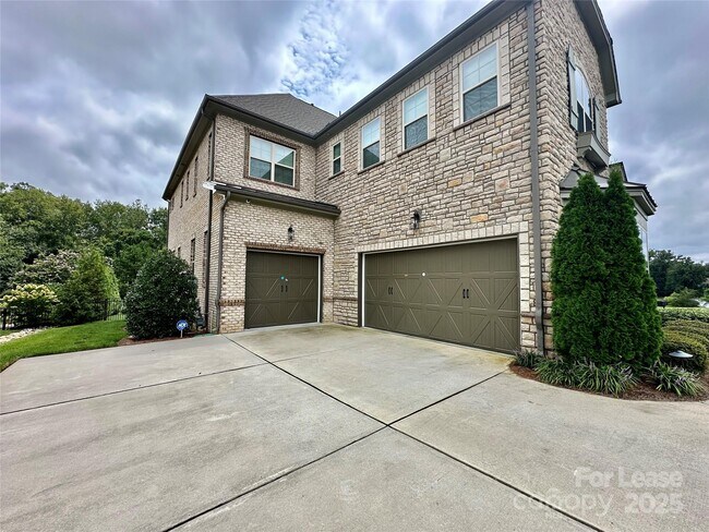 Building Photo - 929 Terramore Ln