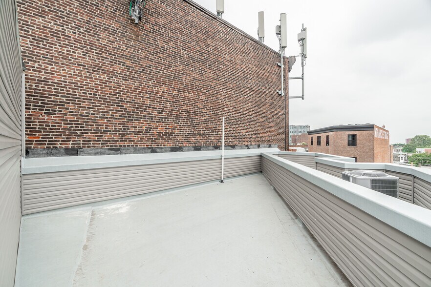 Building Photo - 421 N 39th St