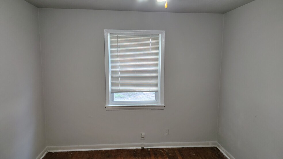 Building Photo - Room in House on Old Monroe Rd