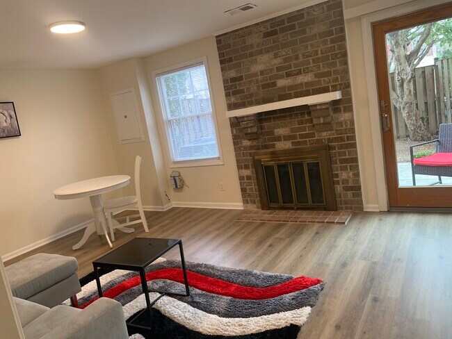 Building Photo - 7536 Westlake Ter