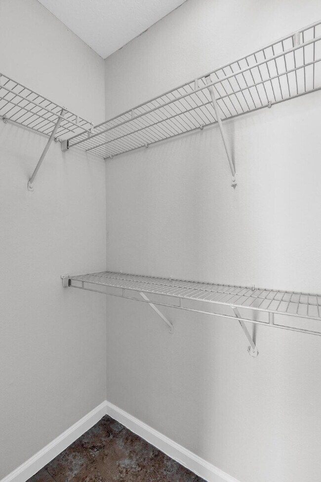 Building Photo - "Spacious 3-Bedroom Home with 2 Full Baths in the Heart of Palm Coast!"