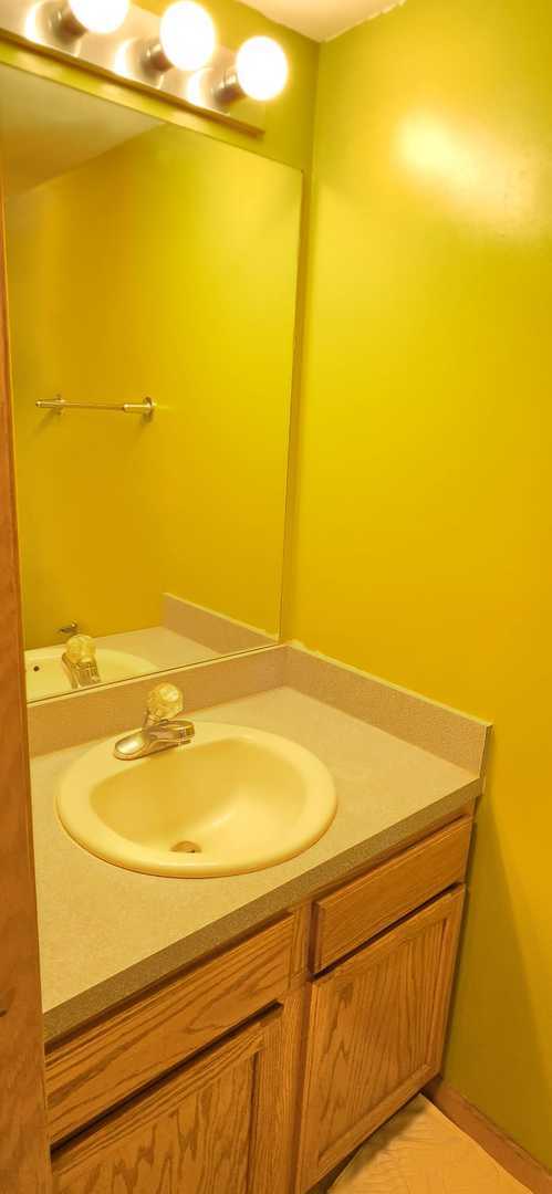 Building Photo - 2416 Boxwood Ln