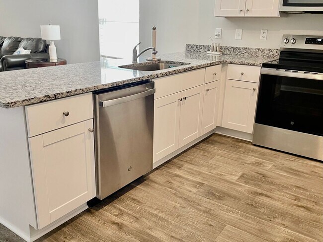 Building Photo - 3 Bedroom 2 Bathroom House in Sunfish Cove Sunset Beach NC