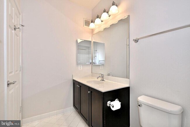 Building Photo - 11800 Old Georgetown Rd