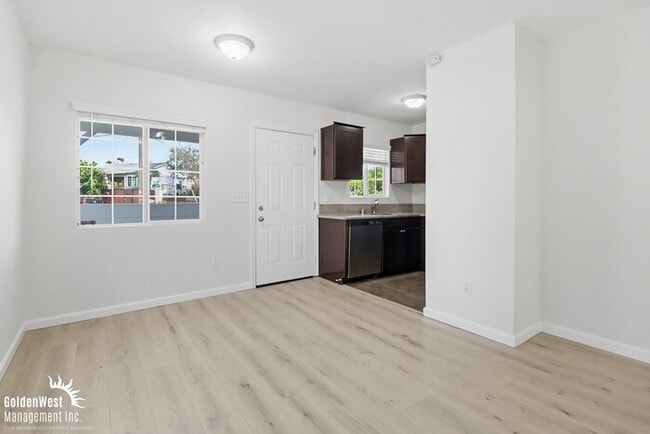 Building Photo - Cozy 2Bdm 1Ba Home in the Mountain View Neighborhood