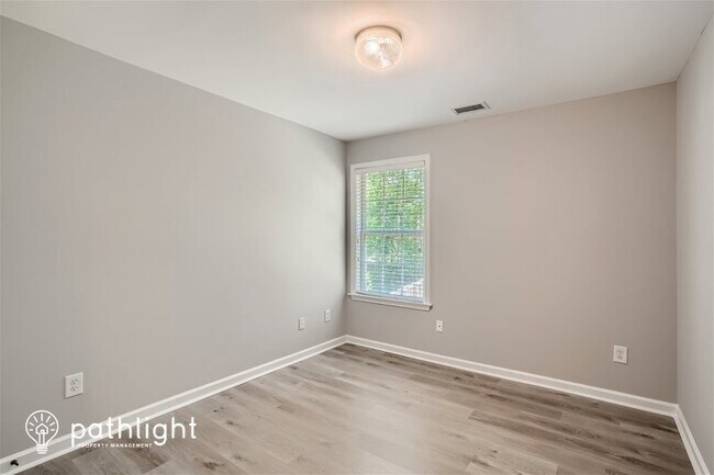 Building Photo - 435 Beckenham Walk Dr