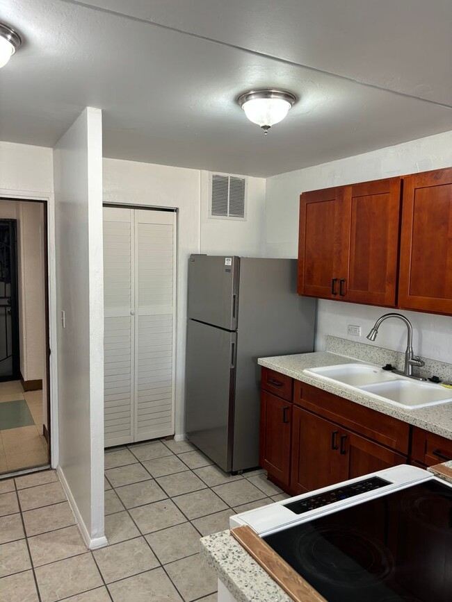 Building Photo - Harbor Lights D111 – Prime Kahului Rental ...