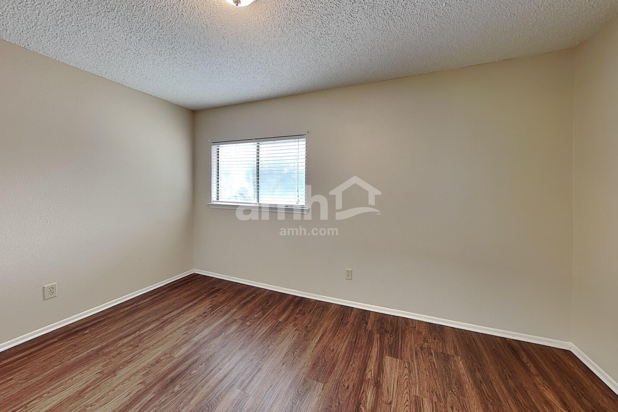 Building Photo - 4611 Camas