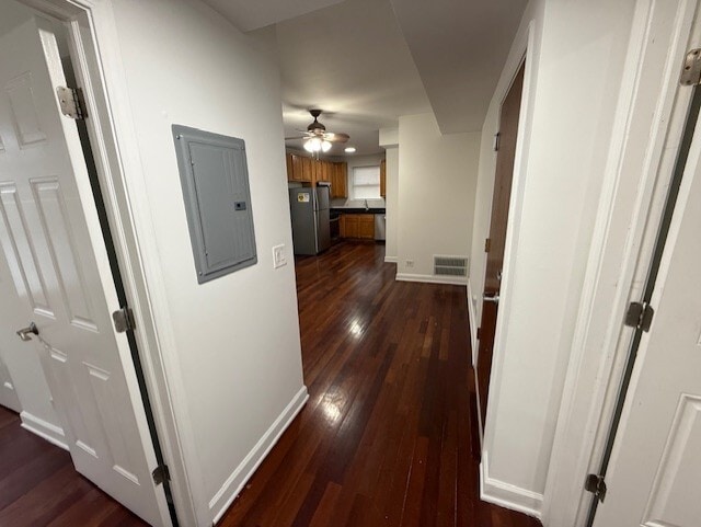 Building Photo - 2323 N Oak Park Ave