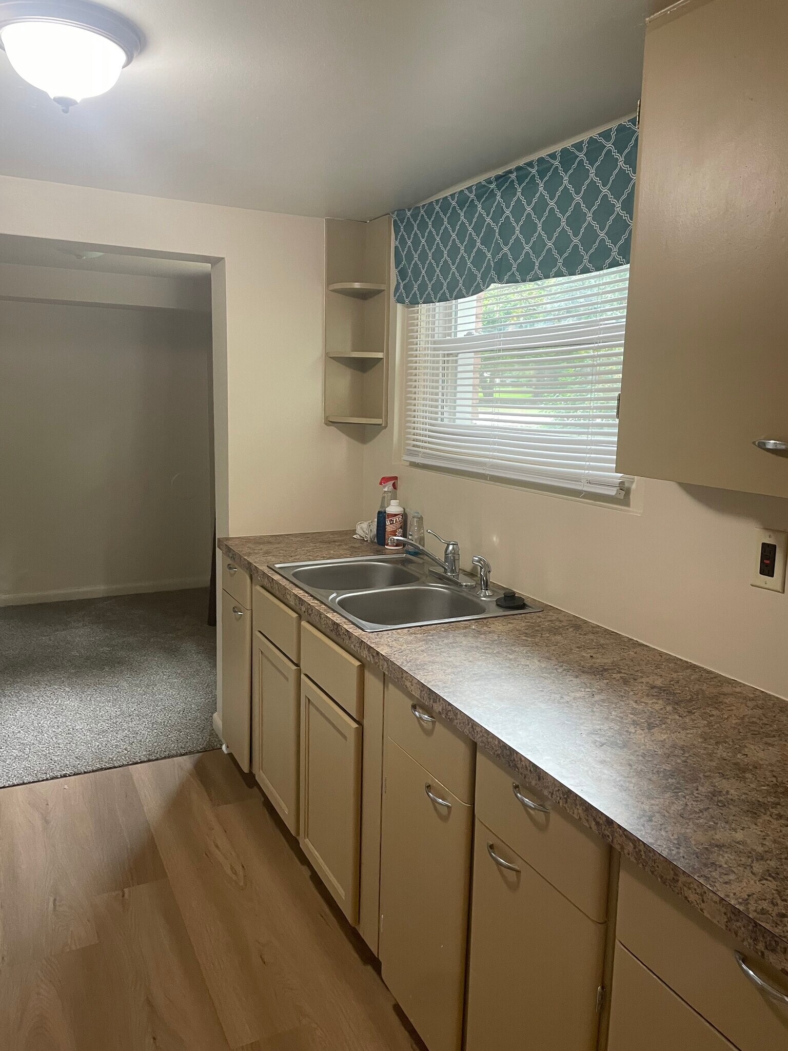 Kitchen - 1305 N 58th St
