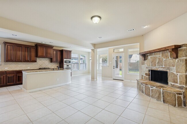 Building Photo - 11 Vershire Cir