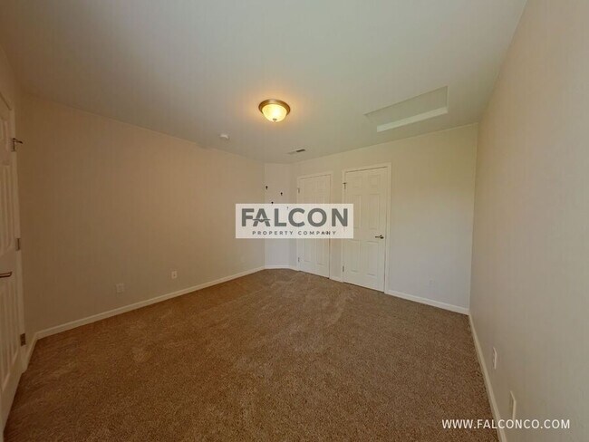 Building Photo - 6925 Ash Creek Heights