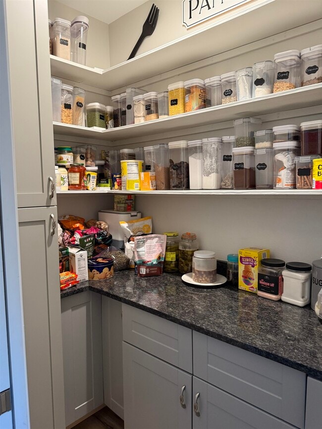 Building Photo - 3948 Ella Dr