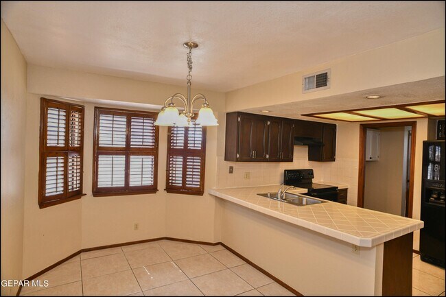 Building Photo - 11600 Casa View Dr