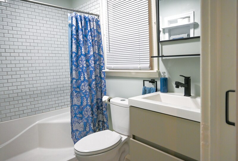 Building Photo - 916 Bern St