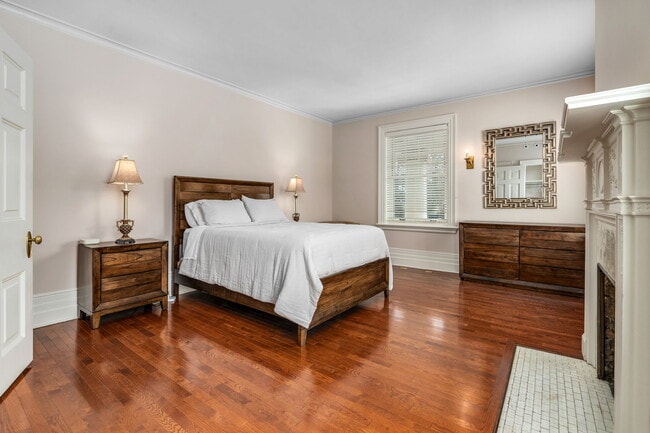 Building Photo - 5135 Ellsworth Ave