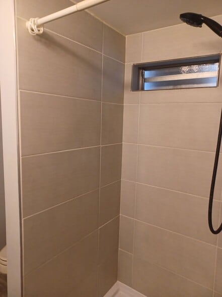 Building Photo - COMING EARLY JUNE: ISLAND LIVING IN BOKEELIA: 1 BD / 1.5 BR Front Screened Lanai