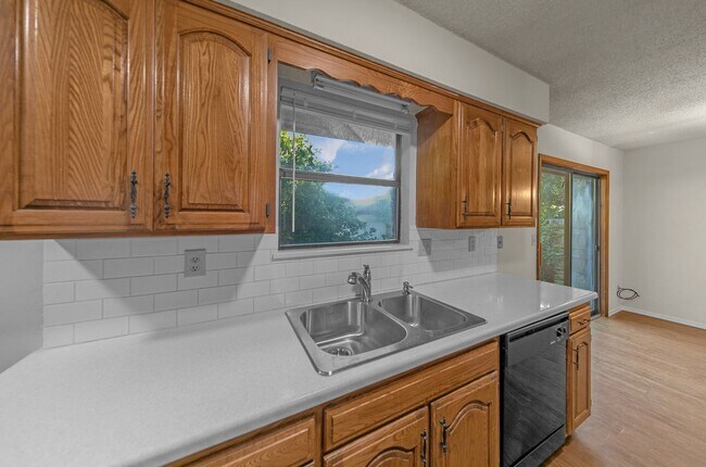 Building Photo - Great 2 Bed /1 Bath Downtown Bentonville