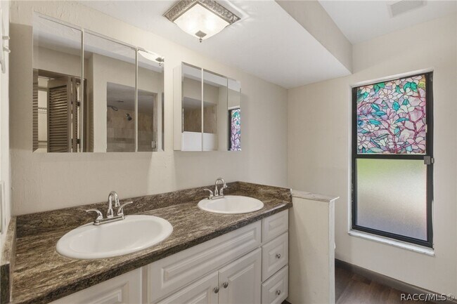 Building Photo - 3632 N Honeylocust Dr