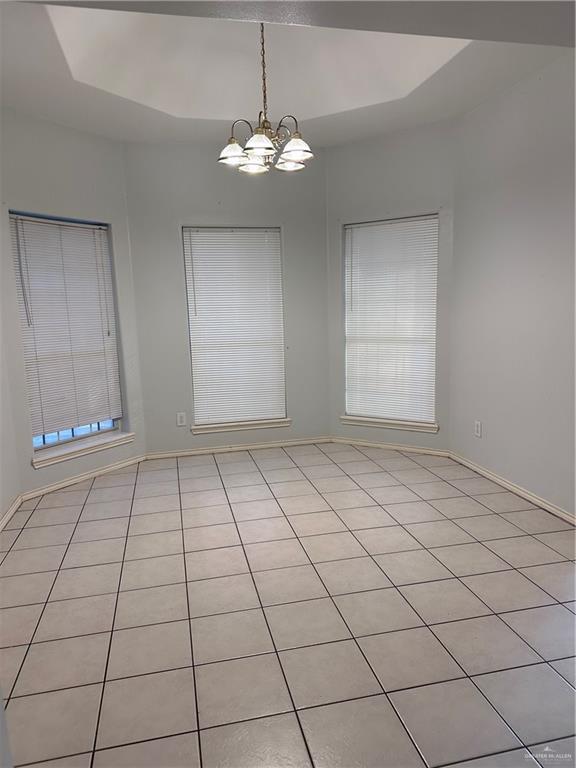 Building Photo - 9 Amapola St