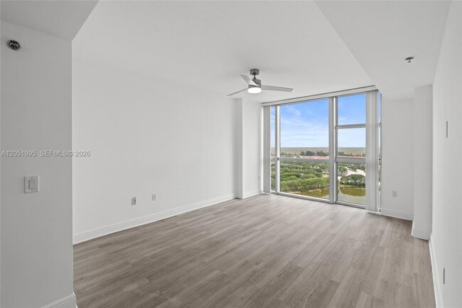 Building Photo - 2681 N Flamingo Rd