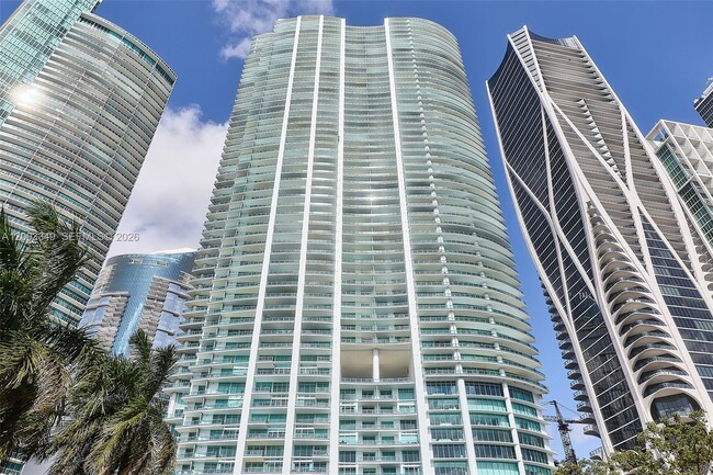 Building Photo - 900 Biscayne Blvd