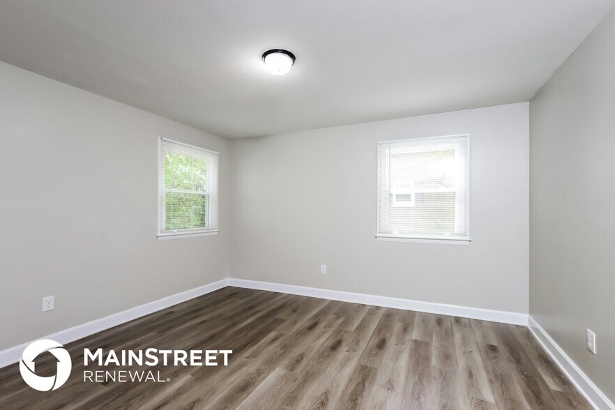 Building Photo - 307 Pendleton Dr