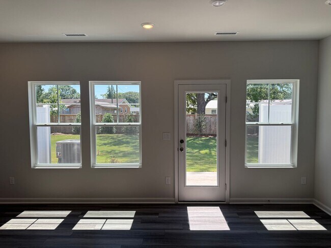 Building Photo - Brand new 3-bedroom / 2.5-Bath in the high...