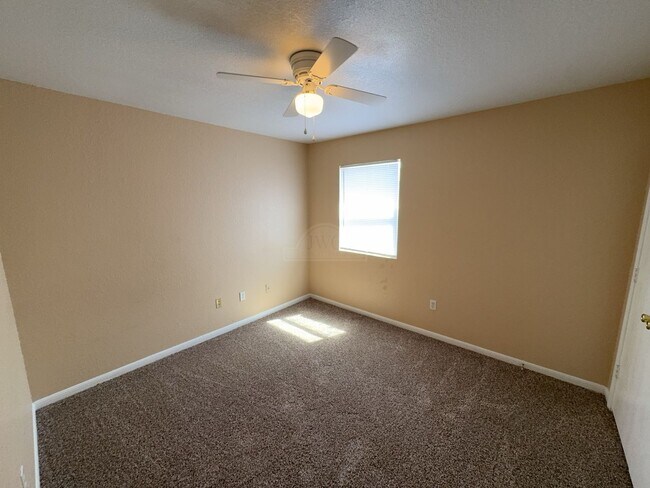 Building Photo - 2814 Cantabrian Dr