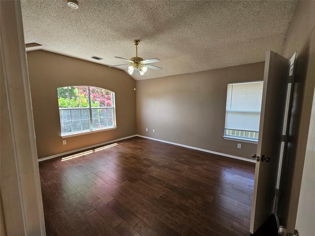 Building Photo - 215 Piccadilly Cir