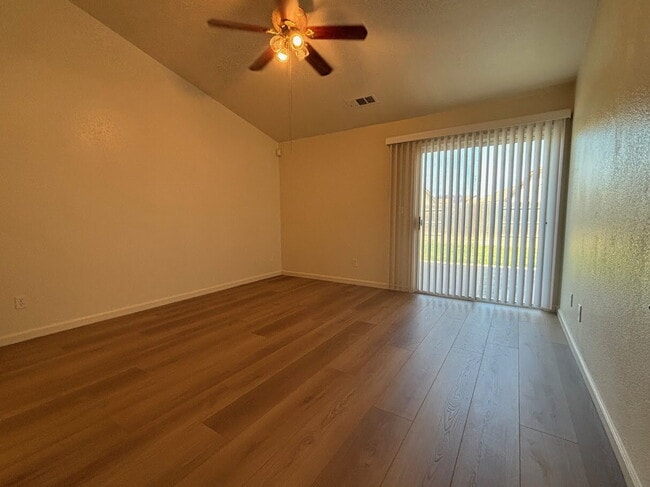Building Photo - Well maintained 3 bedroom house in Newman
