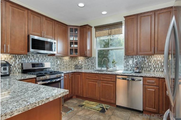 Building Photo - 14650 Via Fiesta