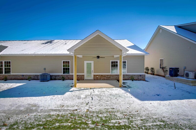 Building Photo - 285 Piper Glen