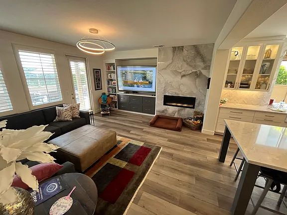 Building Photo - NO MIN CREDIT SCORE REQUIRED, BK OKAY, PAST EVICTION OKAY!, BACKGROUND FRIENDLY. Apply at "The Re...