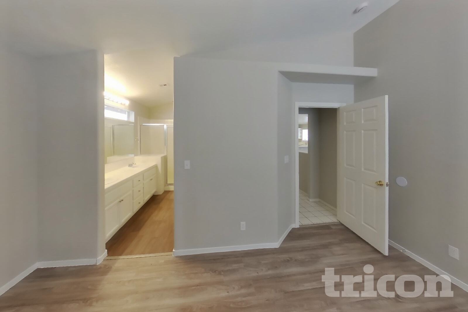 Building Photo - 5582 Super Bowl Dr