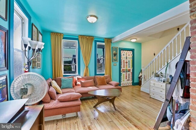 Building Photo - 13 E C St