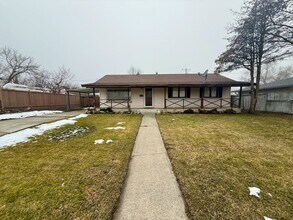 Building Photo - 7111 N Dakota St